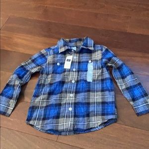 NWT boys button down shirt size 5 from Gap
